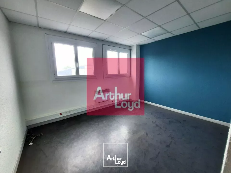 A LOUER BUREAU 290 m² GERZAT 