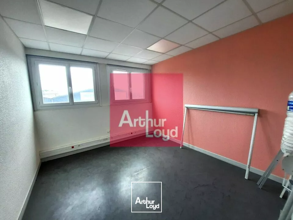A LOUER BUREAU 290 m² GERZAT 