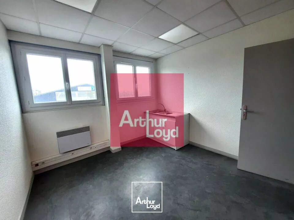 A LOUER BUREAU 290 m² GERZAT 