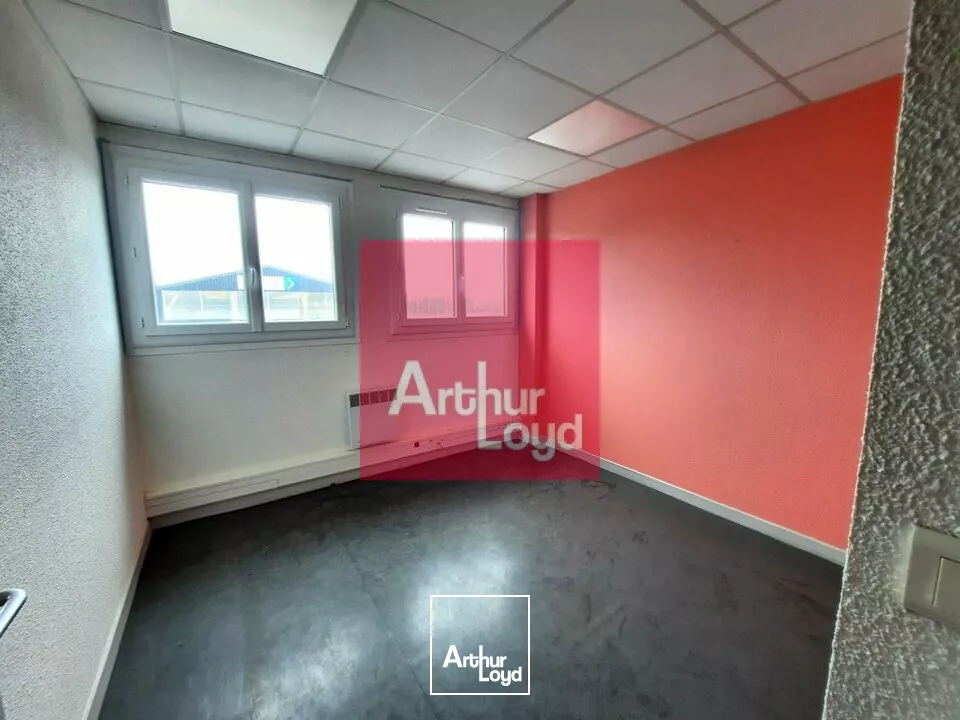 A LOUER BUREAU 290 m² GERZAT 