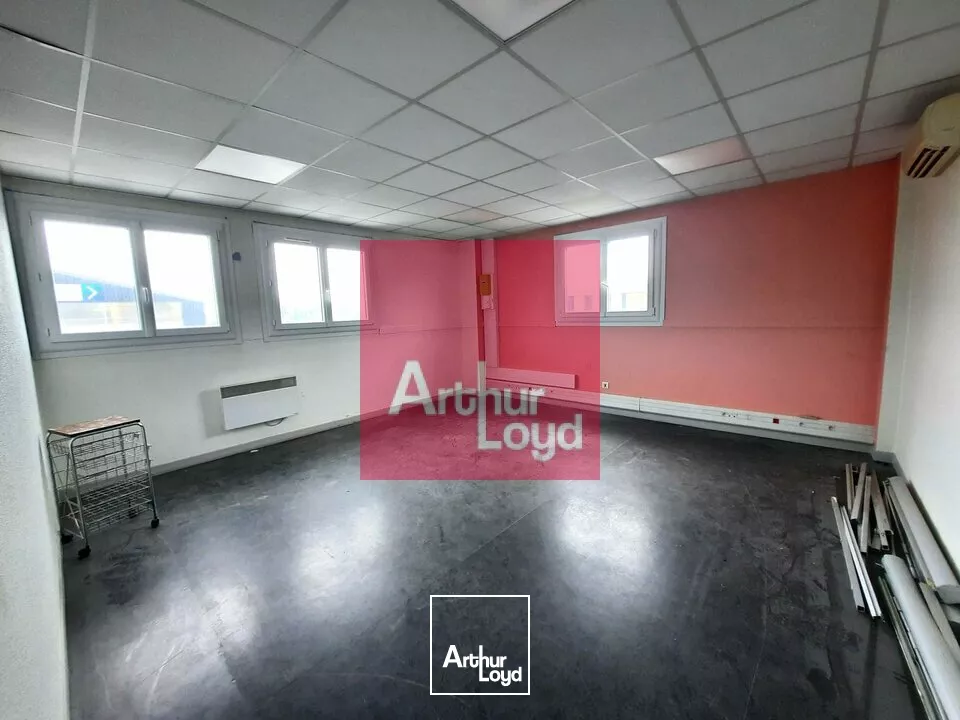 A LOUER BUREAU 290 m² GERZAT 