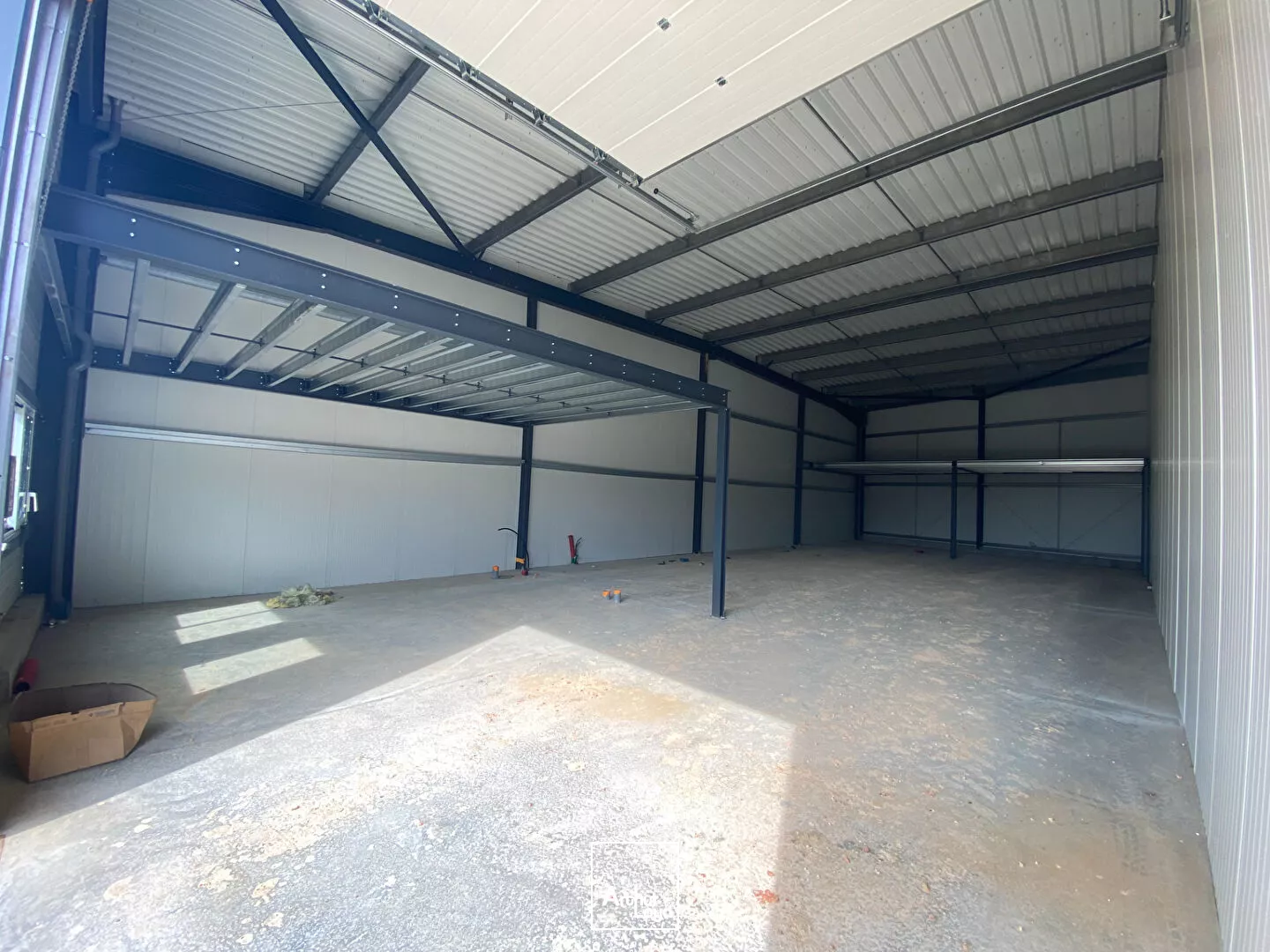 A louer Locaux d'activités Saint Medard D Aunis 1801.9 m² divisibles