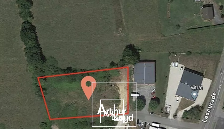 TERRAIN vente à SAINT CERNIN DE LARCHE 19600