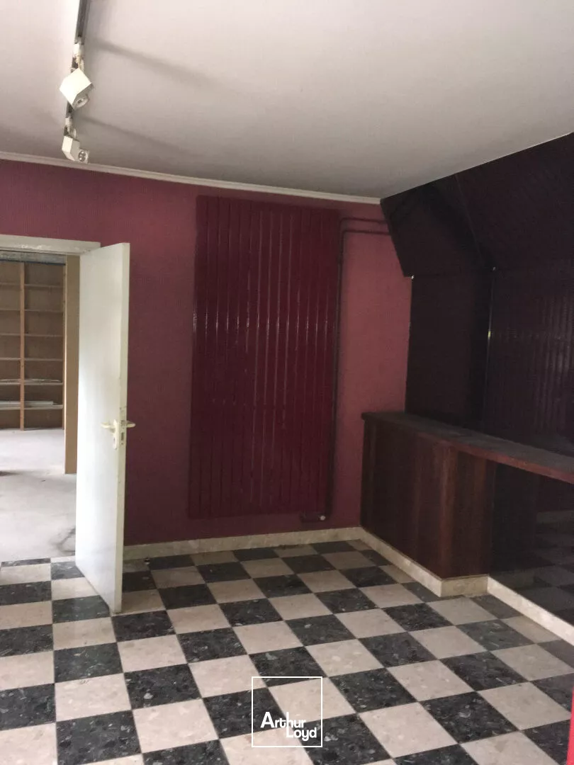 LIMOGES SUD - Immeuble complet de bureaux à louer