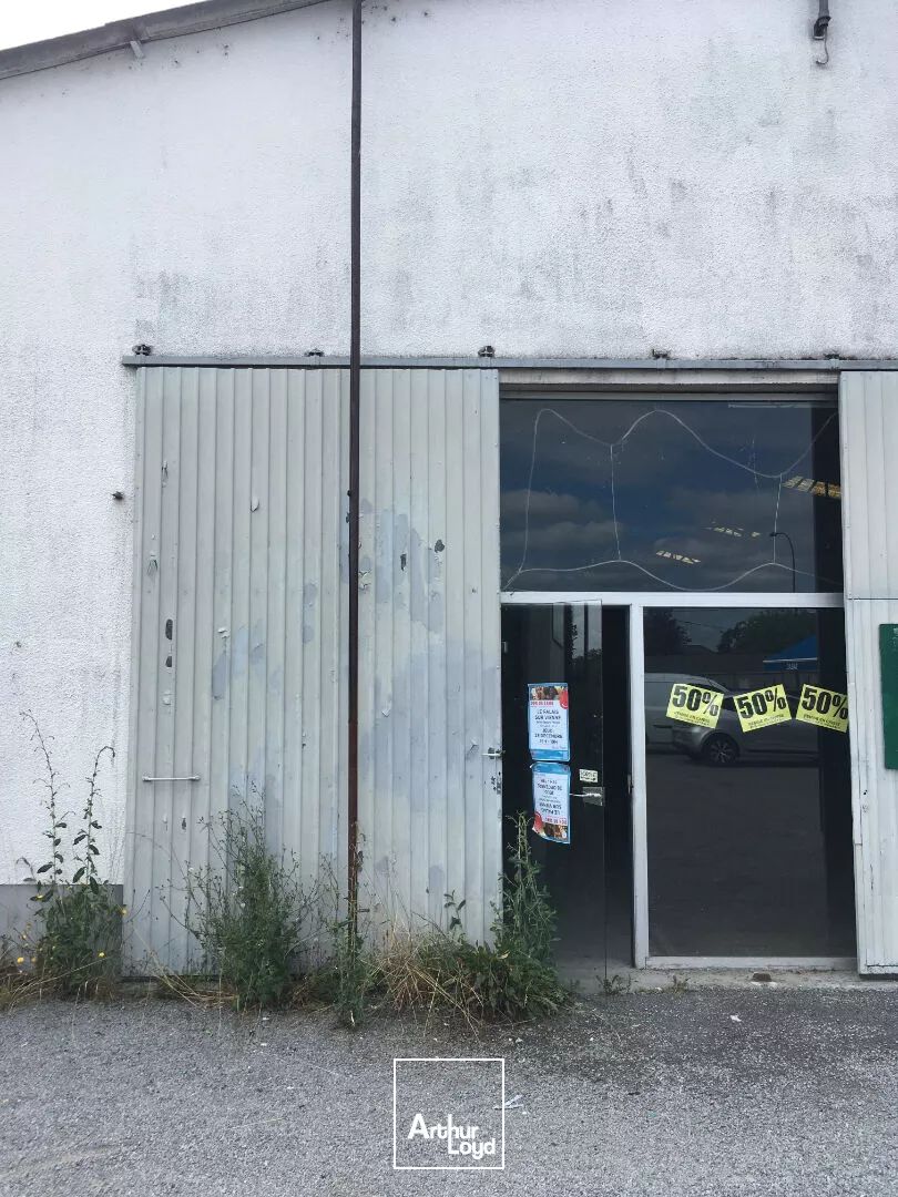 A VENDRE - Local commercial Le Palais Sur Vienne 550 m²