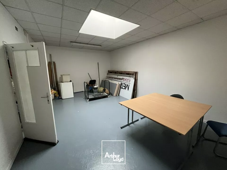 TECHNOFORUM ZONE SANITAL - BUREAUX CHATELLERAULT - 33 m²