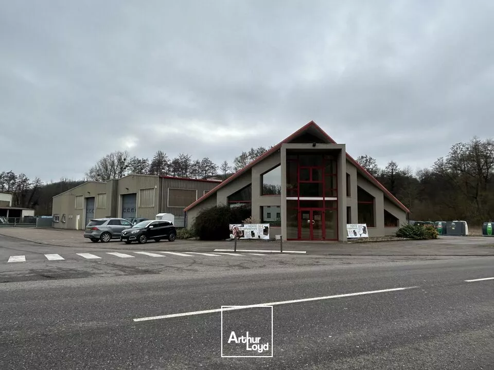 LOCAL D'ACTIVITE - ENTREPOT à LOUER de 1827 m²