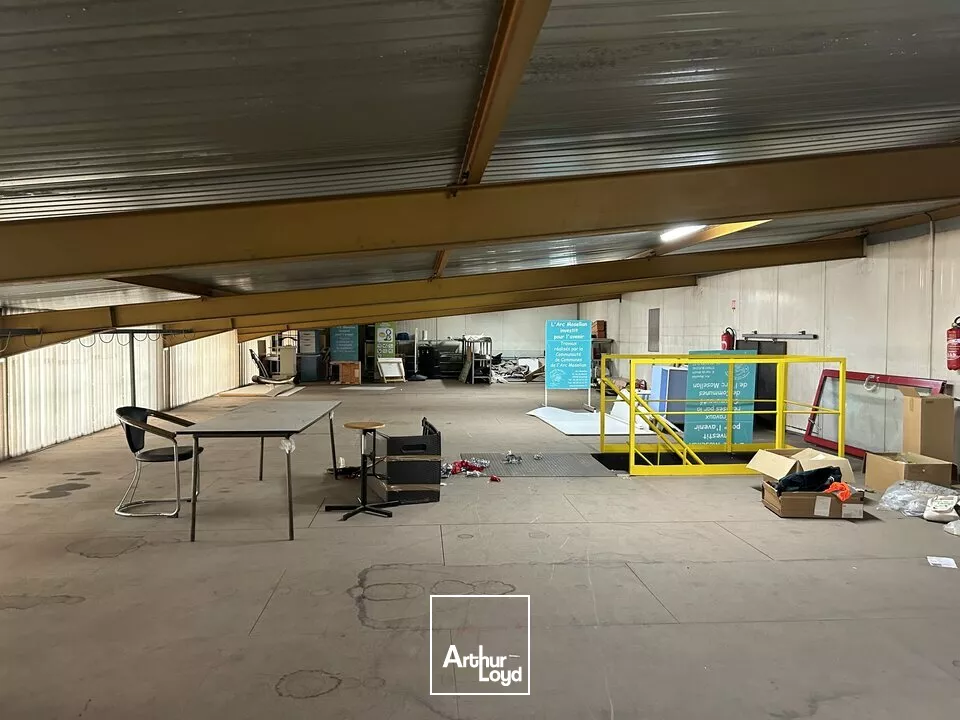 LOCAL D'ACTIVITE - ENTREPOT à LOUER de 1827 m²