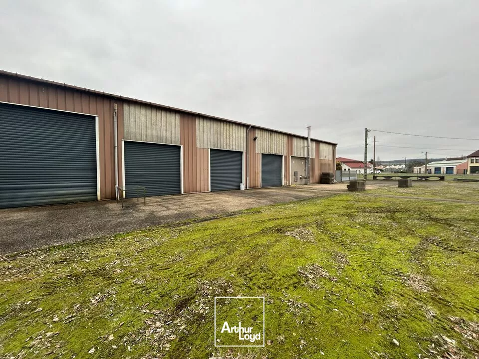 LOCAL D'ACTIVITE - ENTREPOT à LOUER de 1827 m²