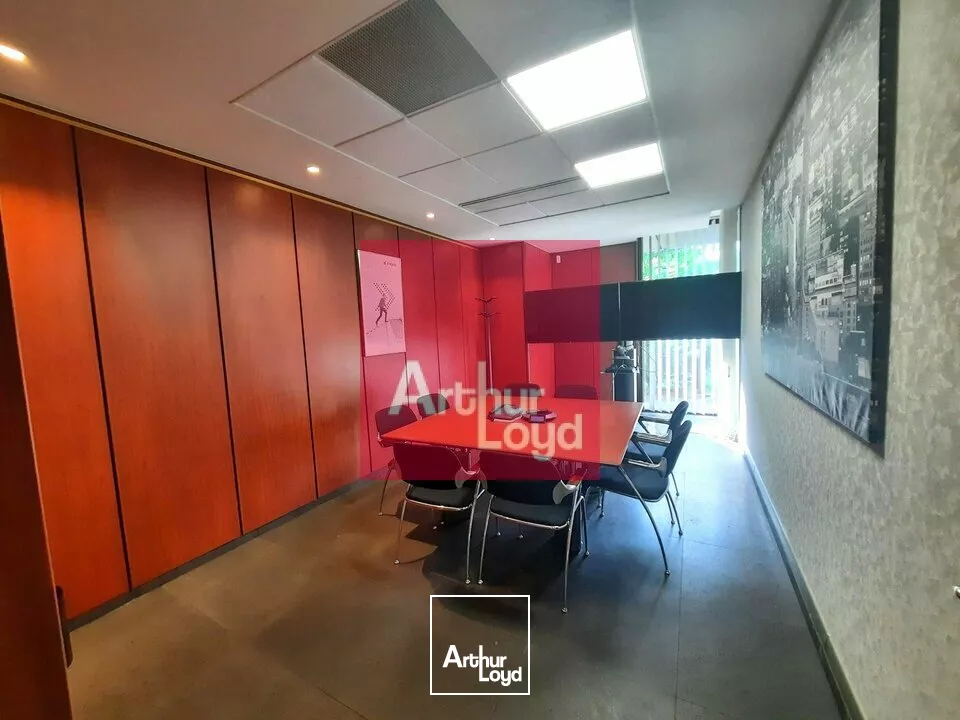 CLERMONT-FERRAND LA PARDIEU A LOUER BUREAUX 34m² 