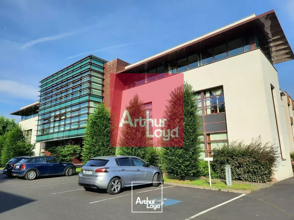 CLERMONT-FERRAND LA PARDIEU A LOUER BUREAUX 701 m² - ETAGE