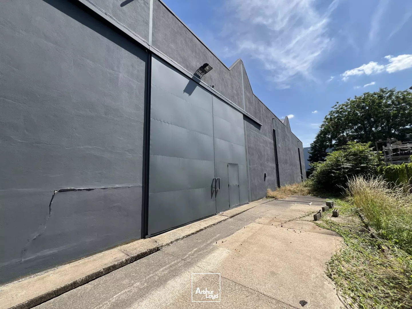 Entrepôt à louer à Gennevilliers, en bail dérogatoire, accès routier à proximité