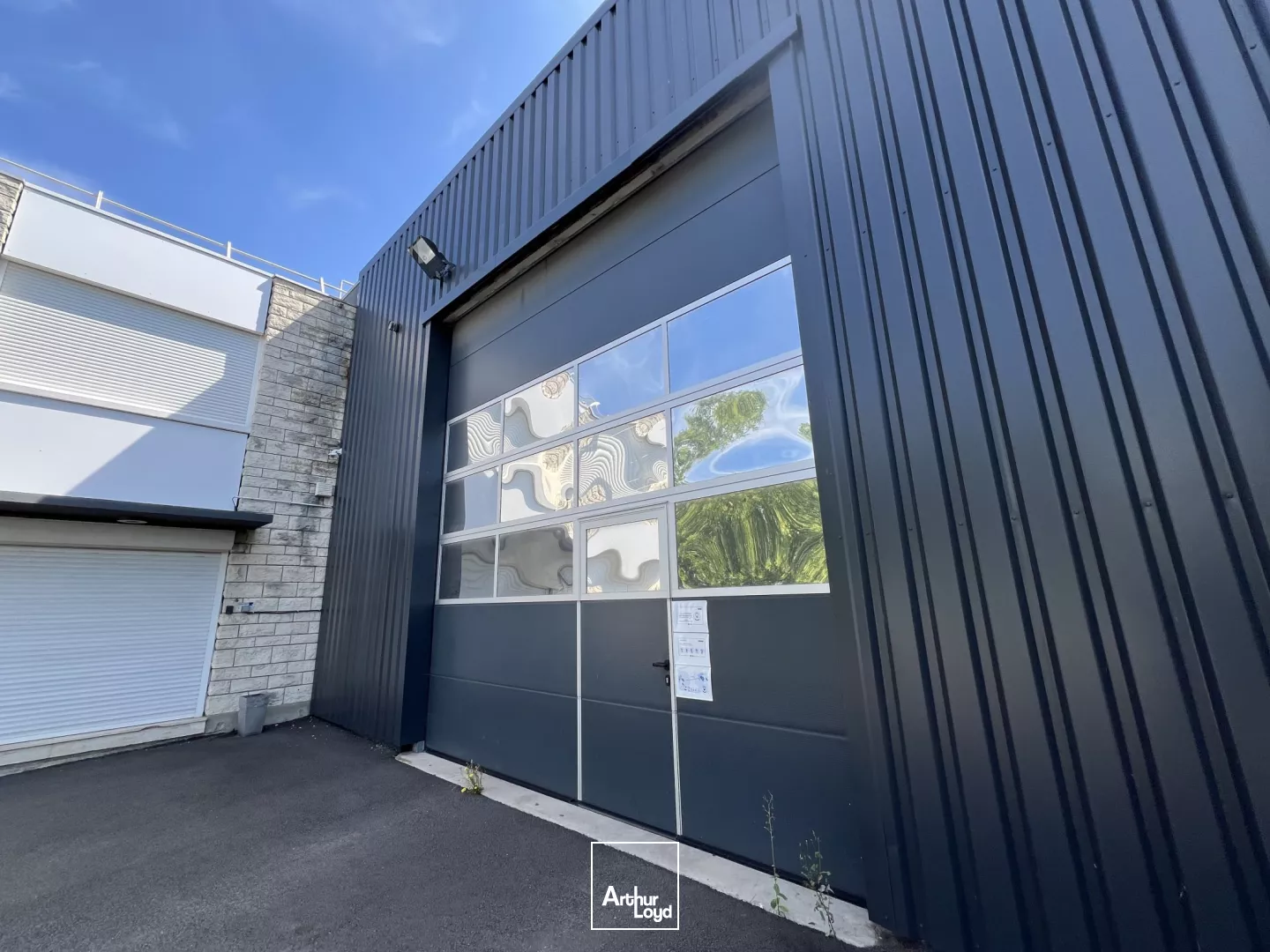 Entrepôt à louer à Gennevilliers, en bail dérogatoire, accès routier à proximité