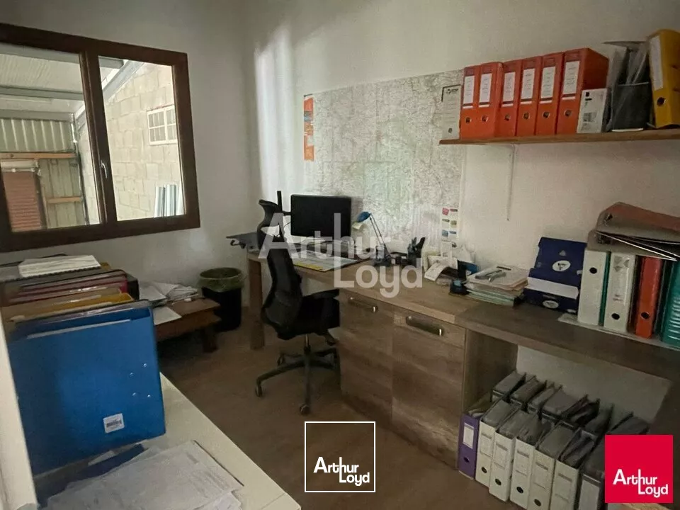 CONTRES - VENTE LOCAL D'ACTIVITE DE 700 M² - ZONE ARTISANALE