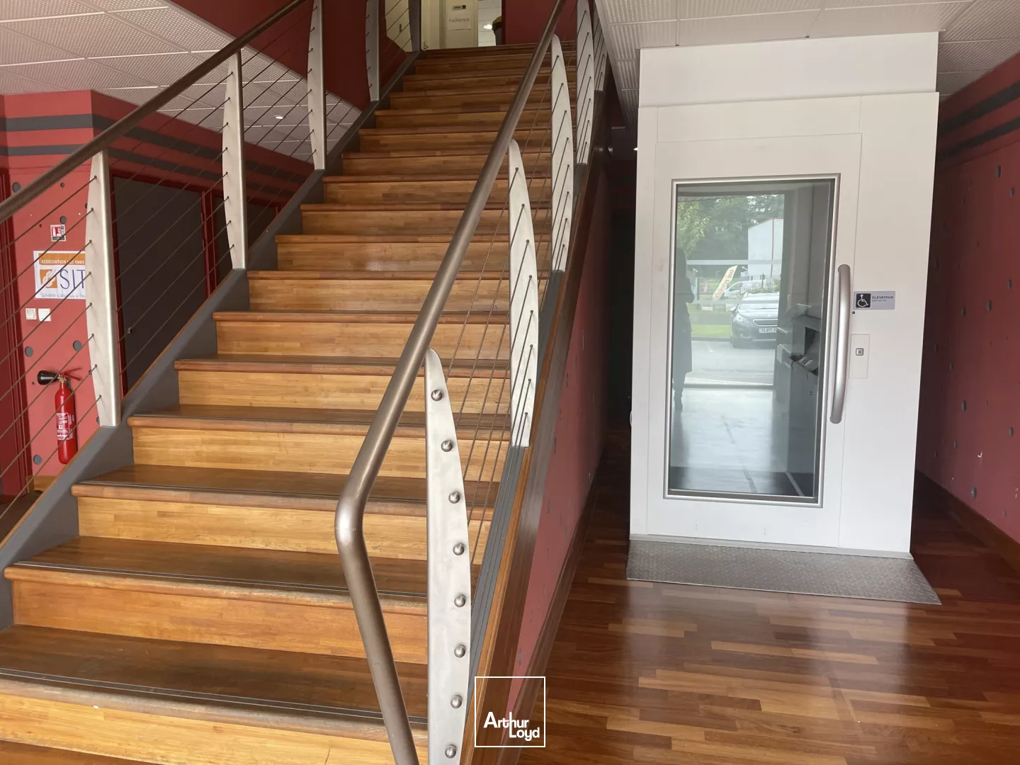 Bureaux environ 72 m2 accessible PMR - Allonne