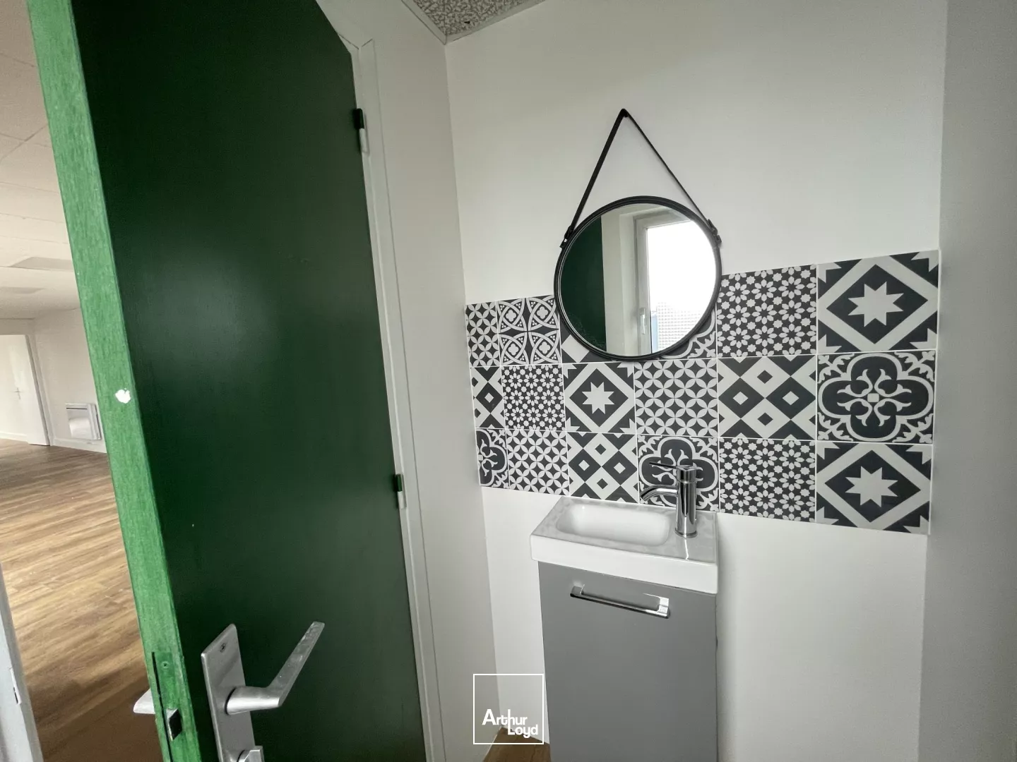 Bureaux en Zac de Ther !