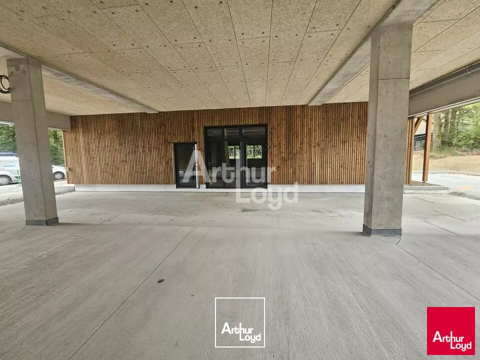 BEAUCOUZE bureaux de 233 m² environ situés au RDC d'un programme neuf