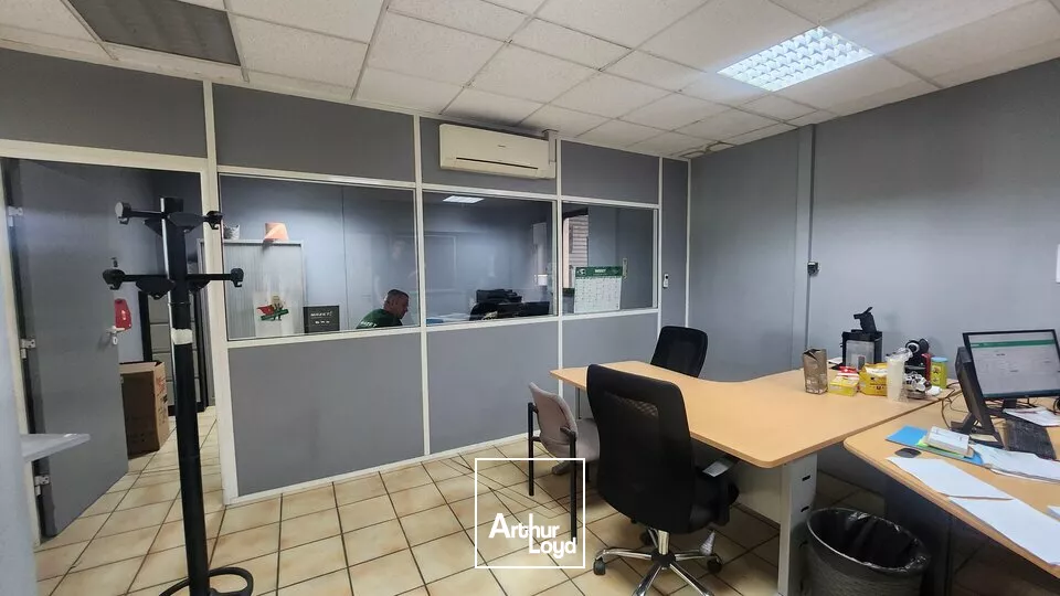 PLATEFORME DE MESSAGERIE - ZI LONGVIC