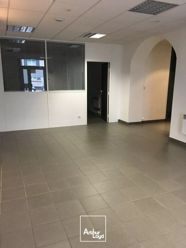 BUREAUX à LOUER de 108 m²