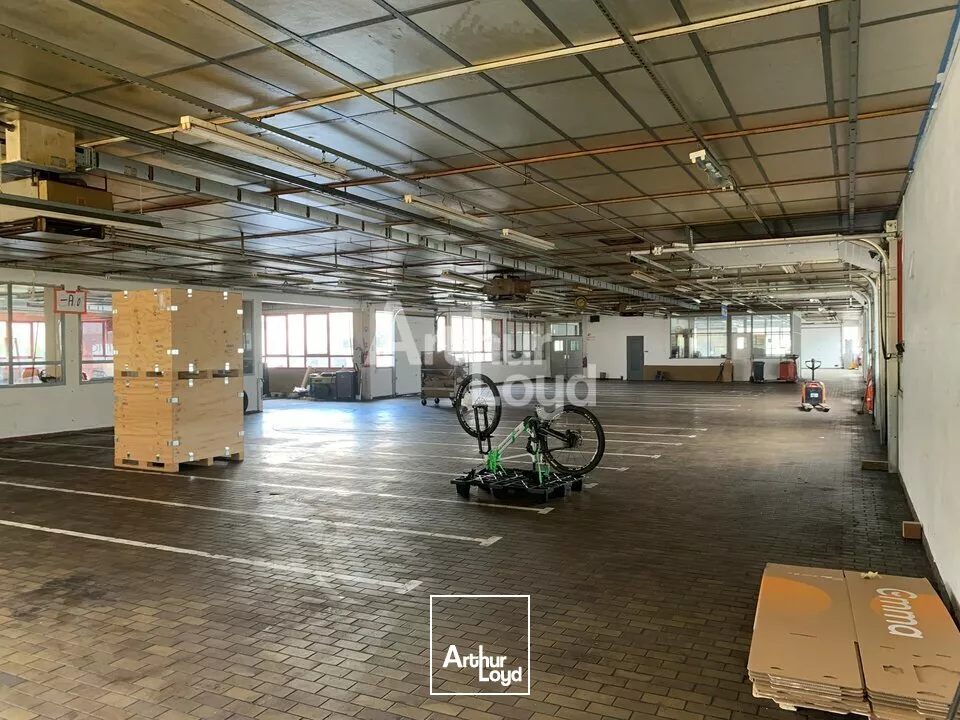 Local d'activite à louer à Saint pierre en faucigny