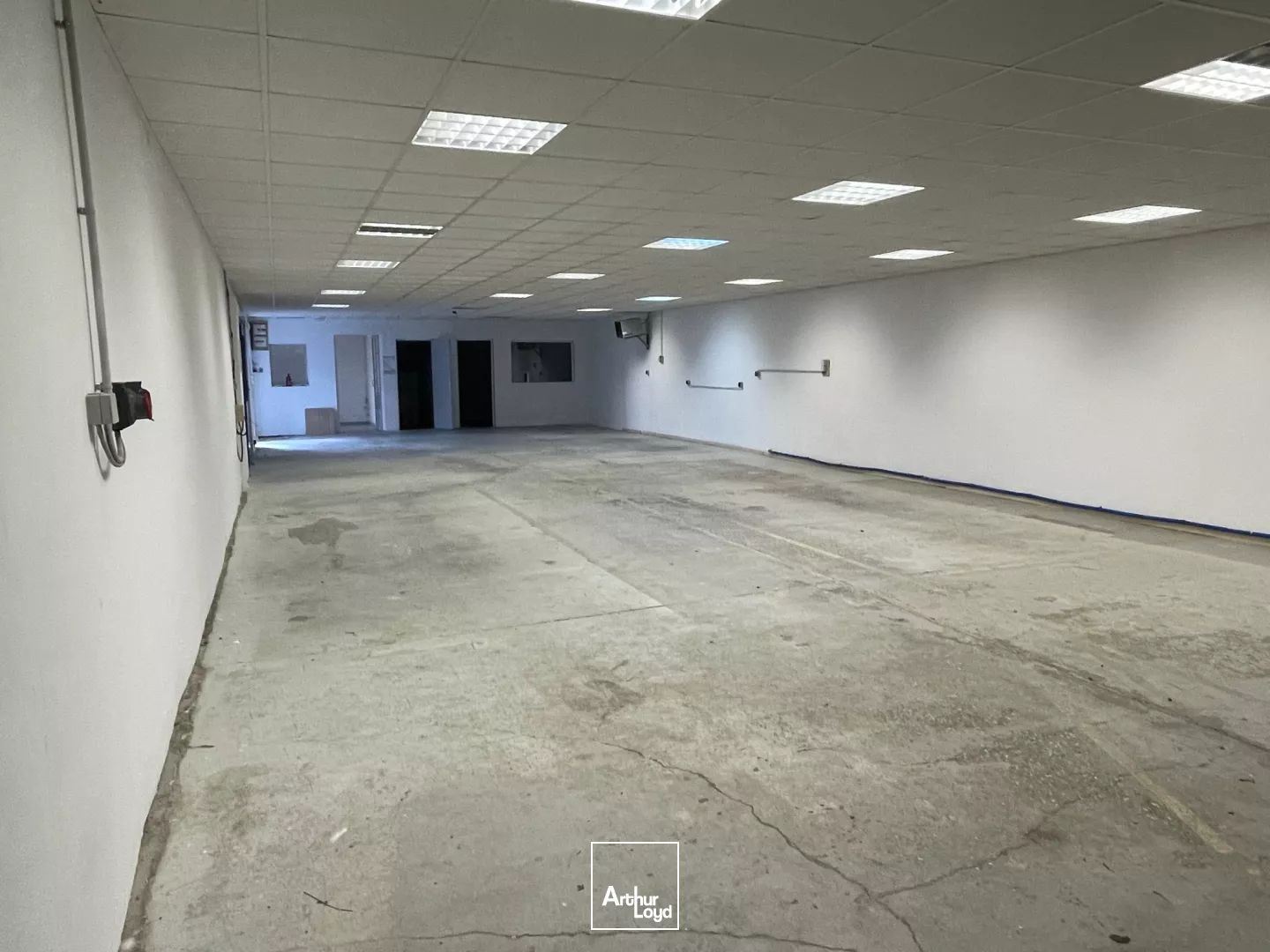 Locaux d'activité à louer à COURCELLES SUR SEINE 27940