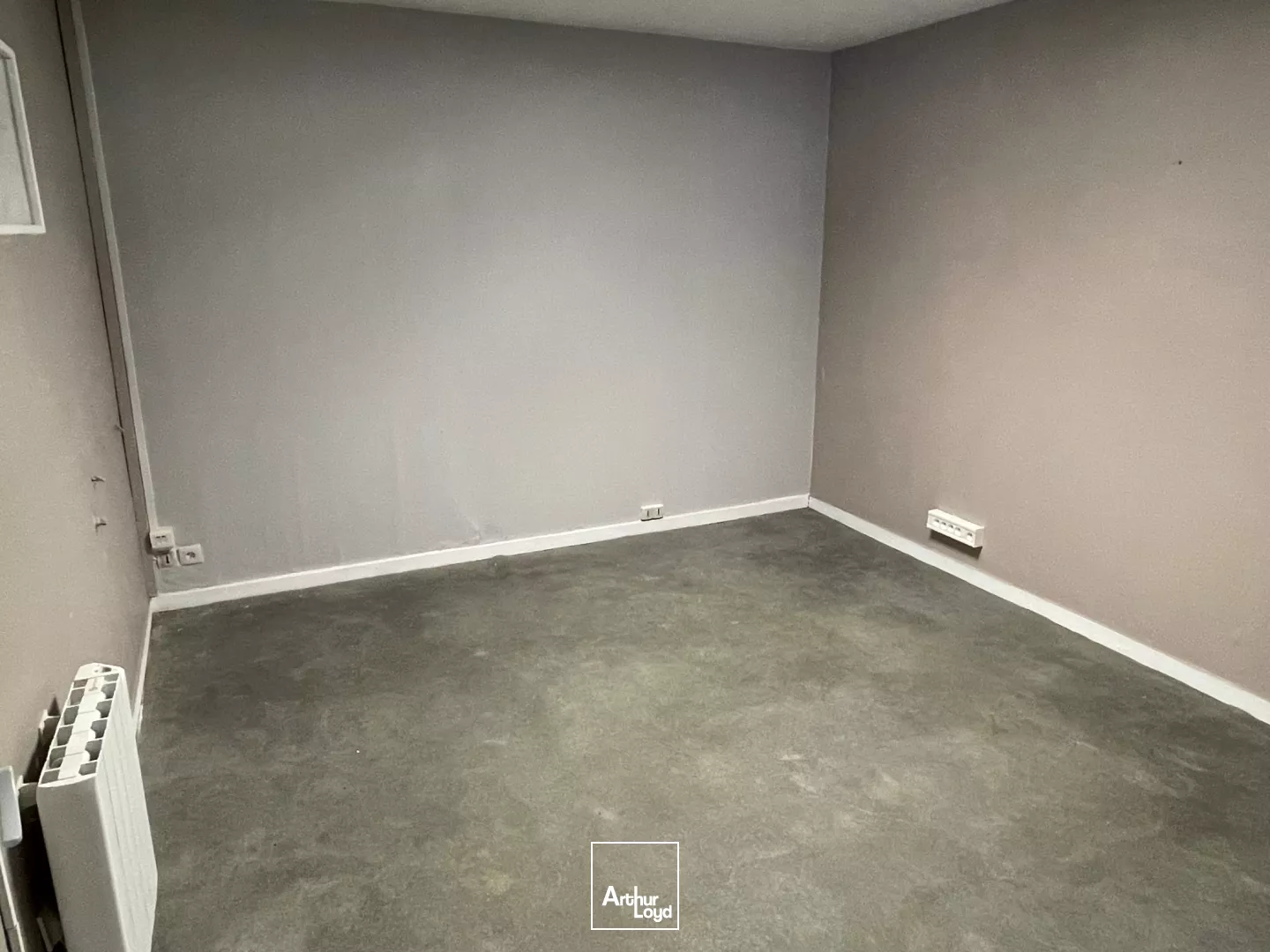 Locaux d'activité à louer à COURCELLES SUR SEINE 27940