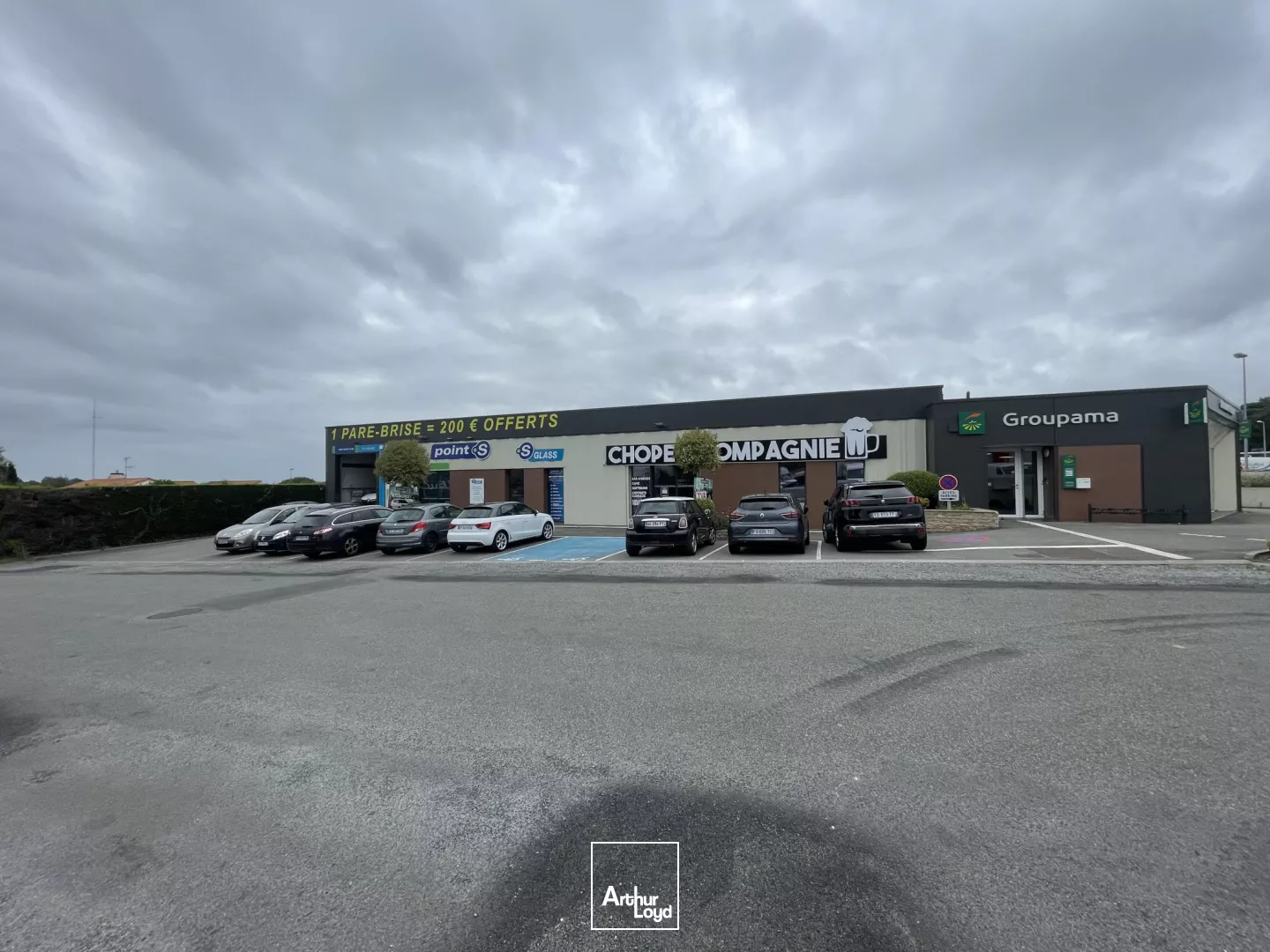 Location cellule 250 m2 la chapelle Basse Mer.