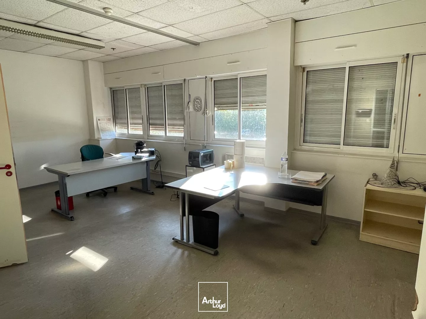 Entrepôts à louer à VAL DE REUIL 27100