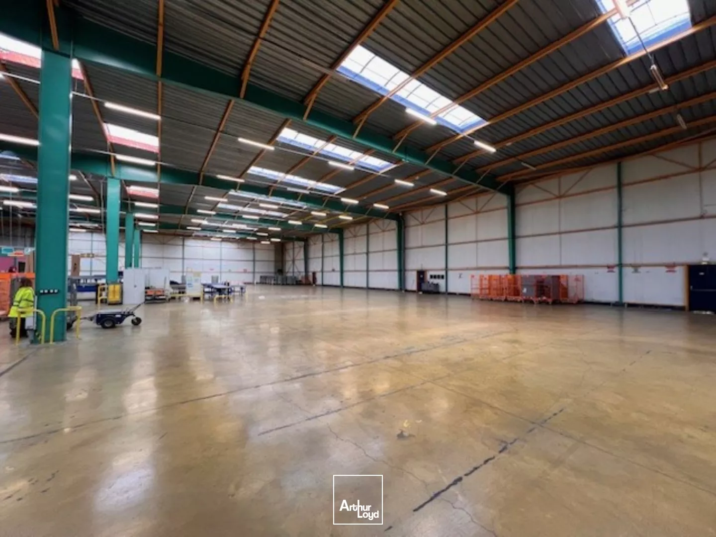 Entrepôts à louer à VAL DE REUIL 27100