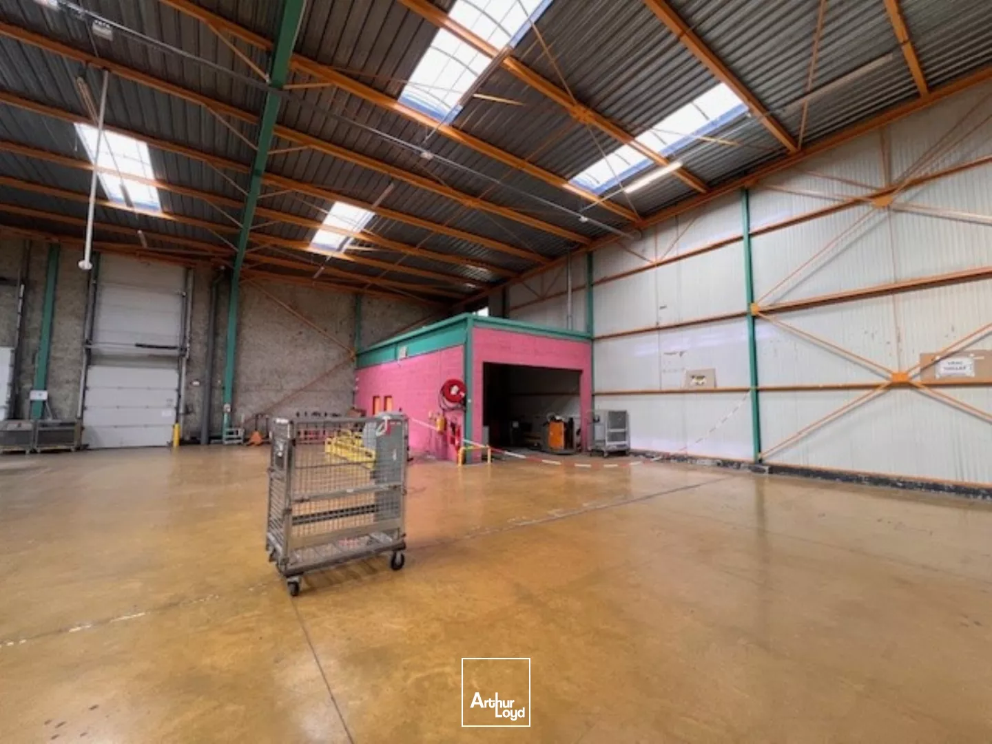 Entrepôts à louer à VAL DE REUIL 27100