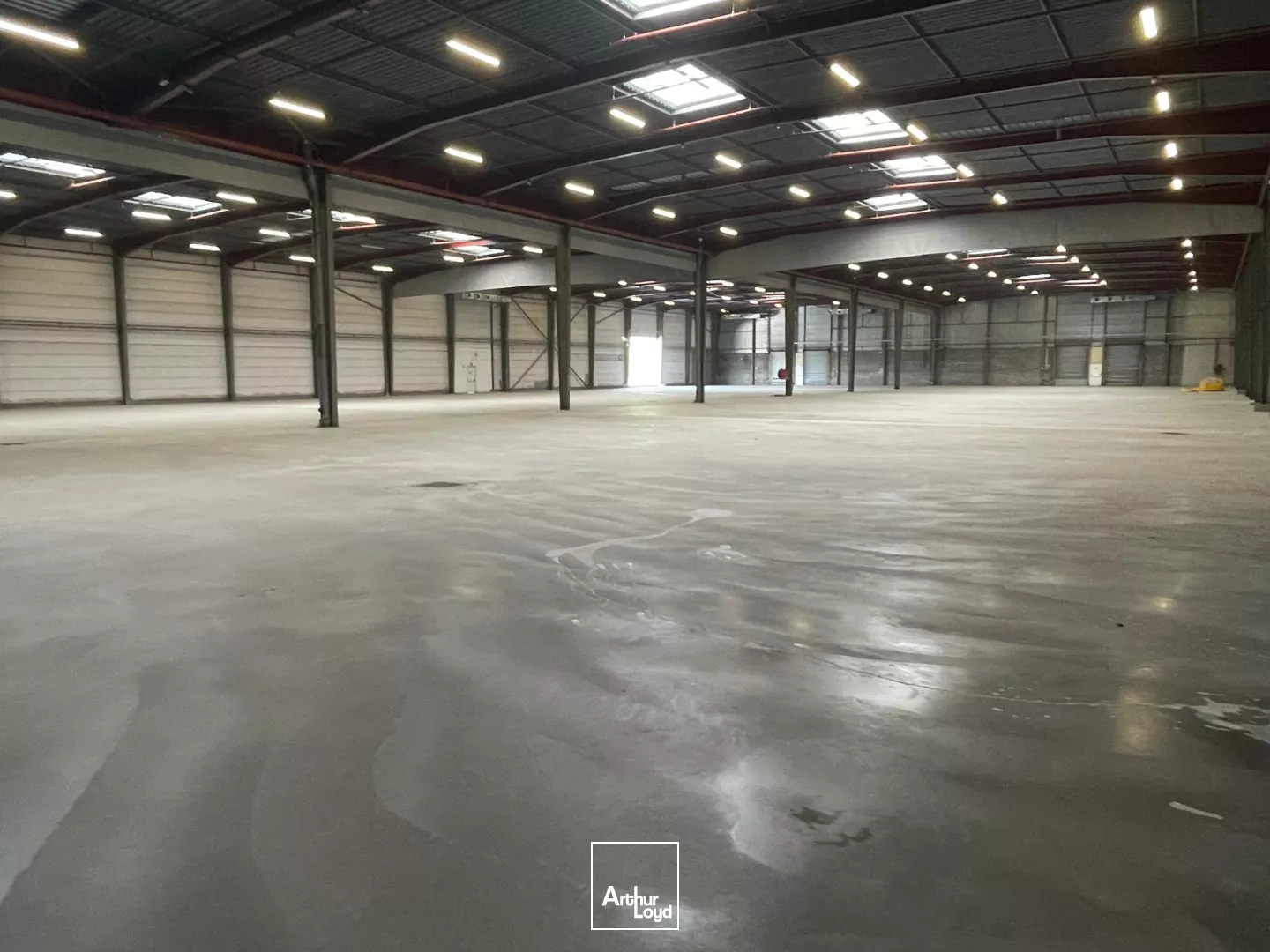 Entrepôts à louer à VAL DE REUIL 27100