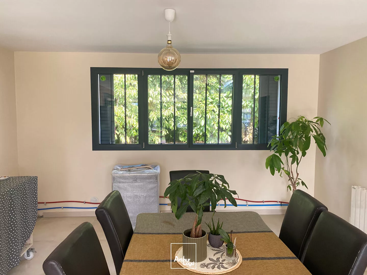 A vendre Local d'activité Sainte Soulle sur terrain de 3600m²