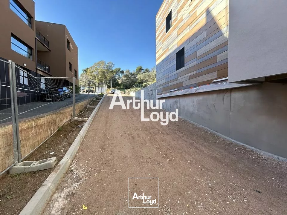 Location bâtiment mixte neuf 1252 m² divisible dès 275 m² - Fréjus Capitou