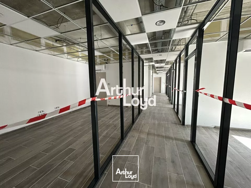 Location bâtiment mixte neuf 1252 m² divisible dès 275 m² - Fréjus Capitou