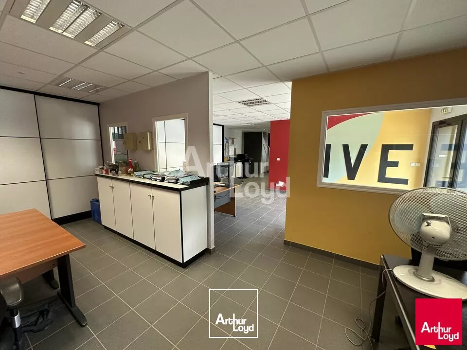 Bel emplacement, au coeur de la ZI SUD EST