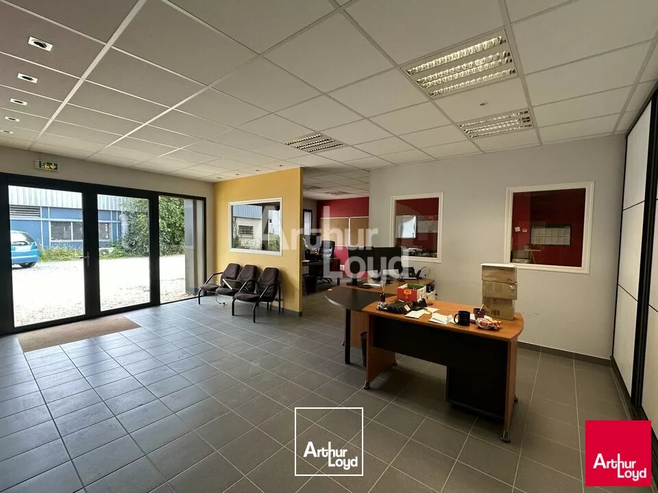 Bel emplacement, au coeur de la ZI SUD EST