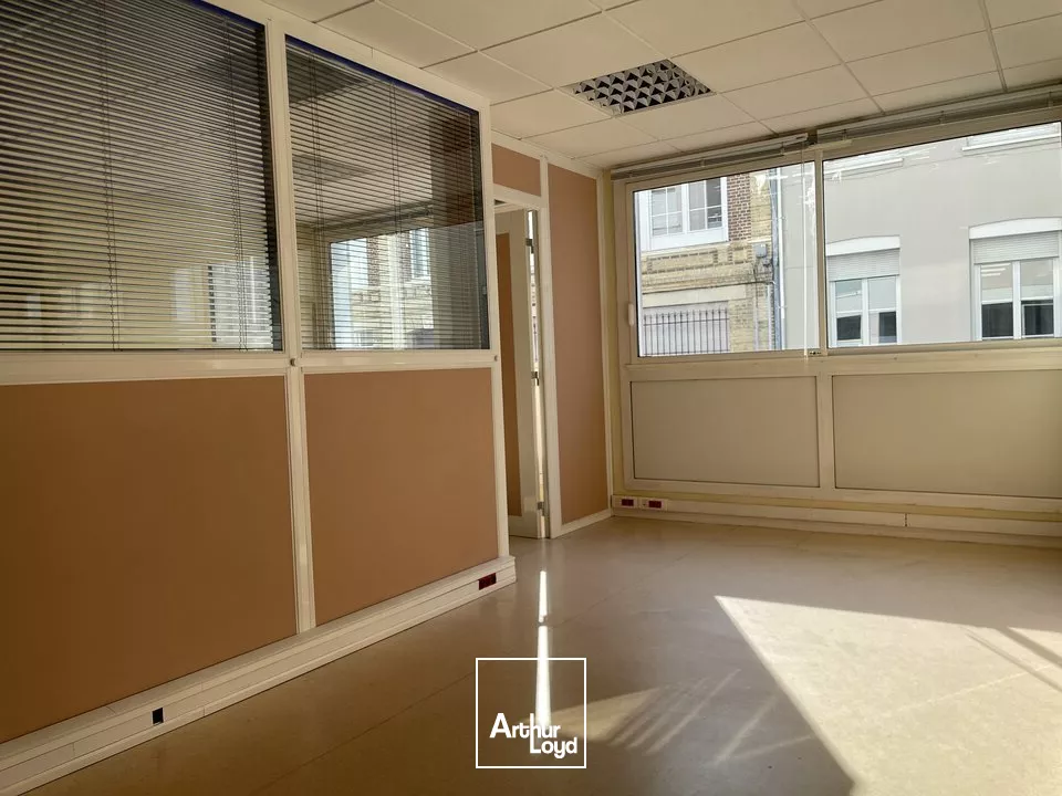 À LOUER - LE HAVRE / CENTRE - BUREAUX - 353,5 m² 