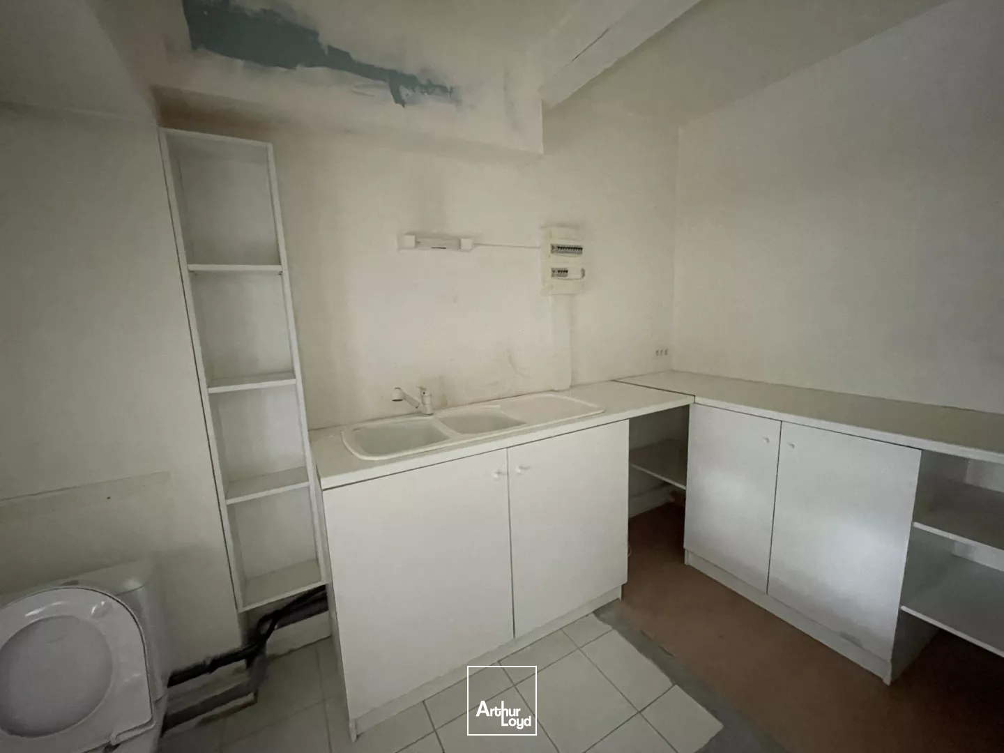 BUREAUX À LOUER-50 M²-PARC DE PROCÉ