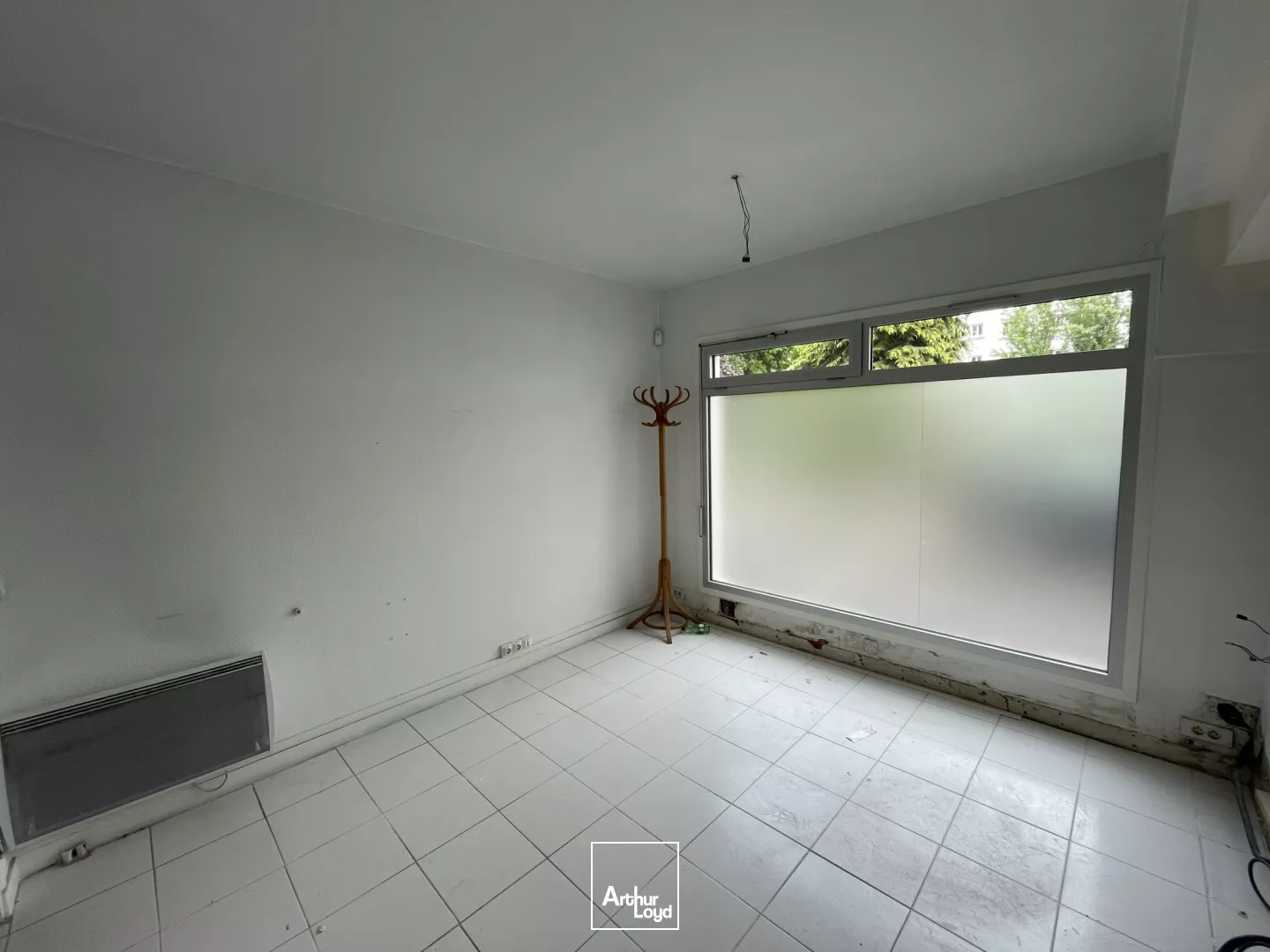 BUREAUX À LOUER-50 M²-PARC DE PROCÉ