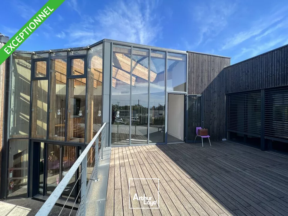 EXCEPTIONNEL : Bâtiment d'architecte à usage de bureau à la vendre - Sortie Valence Nord A7. 