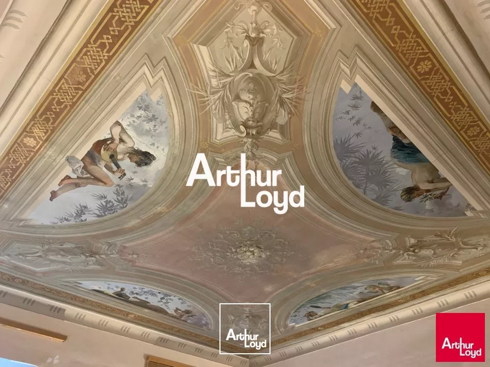 EXCEPTIONNEL AU CUR DU CARRE D'OR DE NICE BUREAU A LOUER DE 115M² DANS IMMEUBLE BOURGOIS