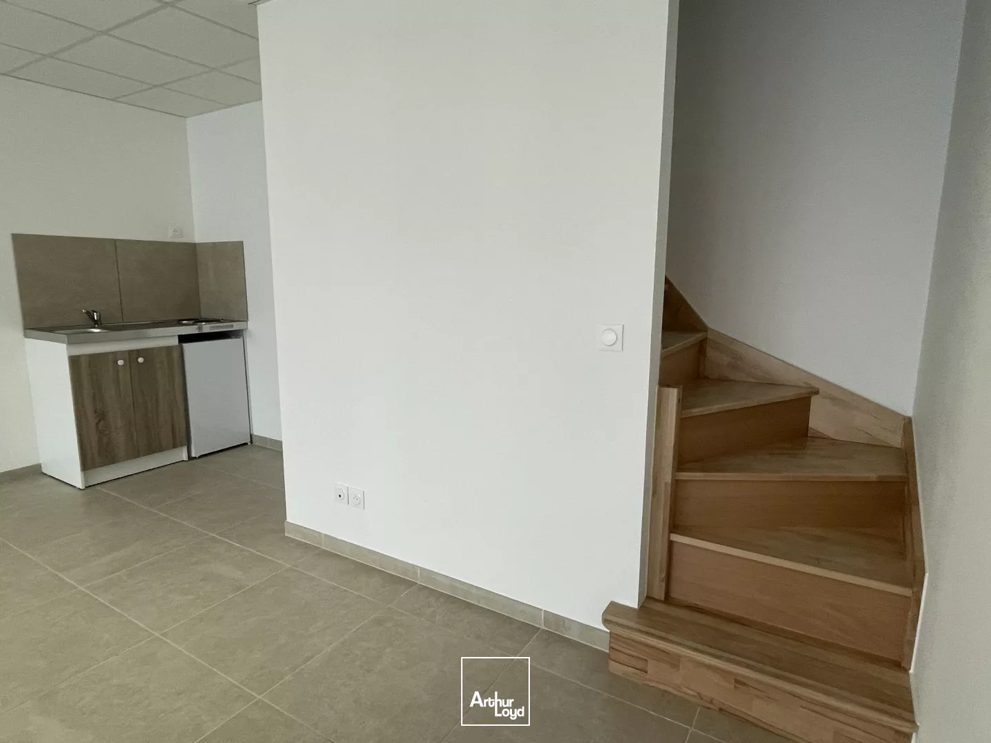 A LOUER BEAUVAIS - 100 À 300 M2 DE BUREAUX REFAITS À NEUFS