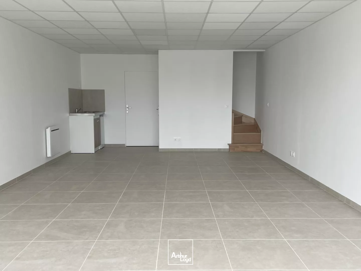 A LOUER BEAUVAIS - 100 À 300 M2 DE BUREAUX REFAITS À NEUFS