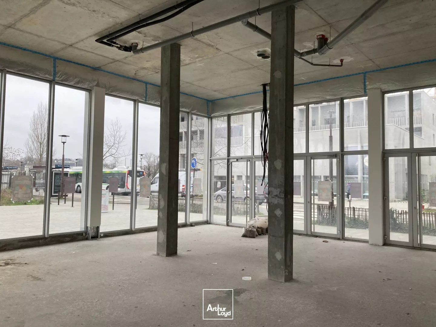 Cellule commerciale à louer - 140 m2 - ile de Nantes.