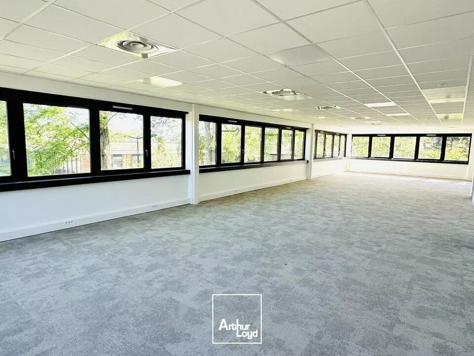 BUREAUX à LOUER de 395 m²