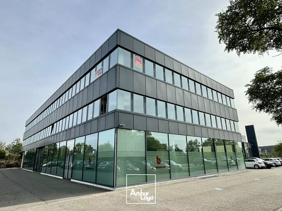 BUREAUX à LOUER de 352 m²