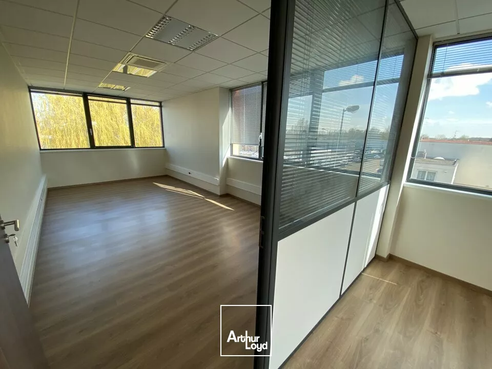 BUREAUX à LOUER de 180 m²