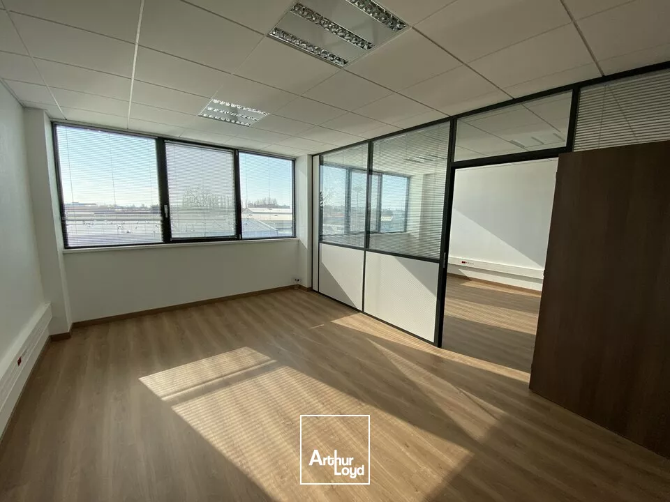 BUREAUX à LOUER de 180 m²