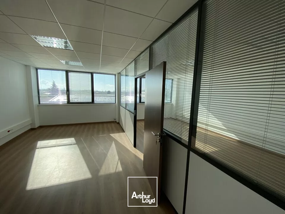BUREAUX à LOUER de 180 m²