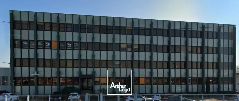 BUREAUX à LOUER de 768 m²